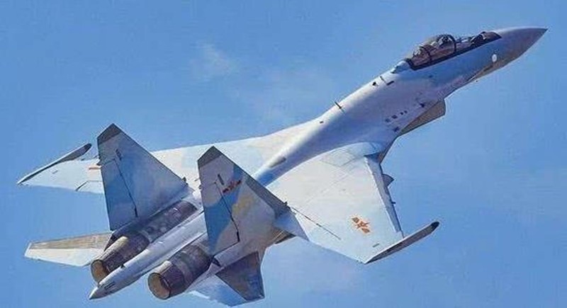 Trung Quốc đã đặt mua và nhận đủ 24 chiếc Su-35SK từ Nga. Ảnh: Sina. Su-35SK cua Trung Quoc.jpg
