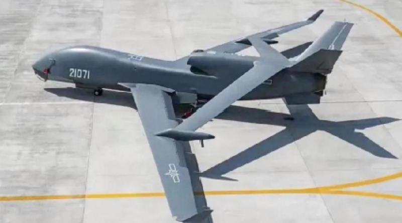 Máy bay không người lái WZ-7 của Trung Quốc. Ảnh: QQnews. WZ-7.png