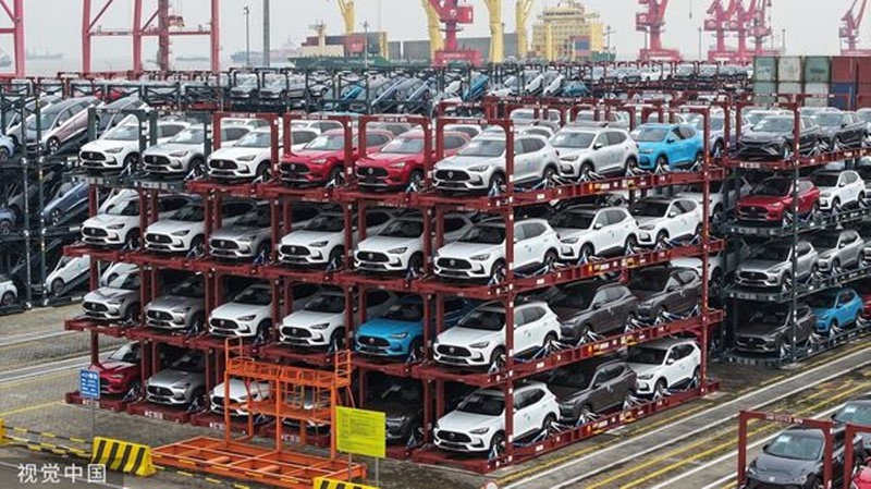 Xe năng lượng mới (NEV) chiếm tới 41% số lượng xe xuất khẩu của Trung Quốc. Ảnh: VCG. Xe nang luong m,oi tang manh.jpg