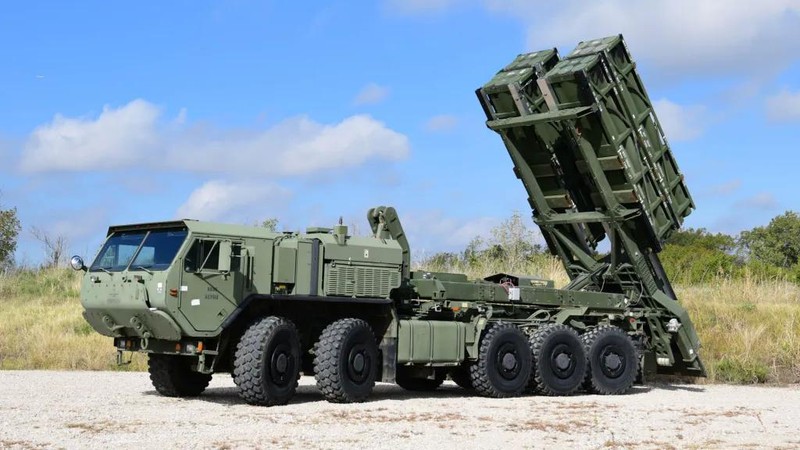 Hệ thống HIMARS 24 ống phóng của Thủy quân lục chiến Mỹ. Ảnh: Thewarzone. He thong 24 ong.jpg