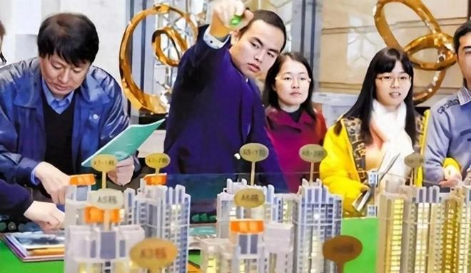 Khách tìm mua nhà ngày càng ít đi. Ảnh: NetEase. nguoi mua it.jpg