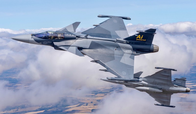 Dự kiến cuối năm nay Gripen sẽ được trang bị đại trà hệ thống AI "Centaur". Ảnh: TMZ. Se duoc san xủa hang loat.jpg