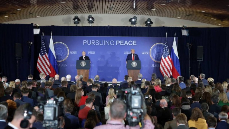 Hai nhà lãnh đạo Nga và Mỹ gặp gỡ báo chí sau khi kết thúc cuộc hội đàm. Ảnh: Reuters. Hop bao.jpg
