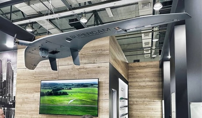 Trưng bày và thuyết minh về hoạt động của UAV trinh sát SuperCam. Ảnh: Sohu. Suppercam.jpg