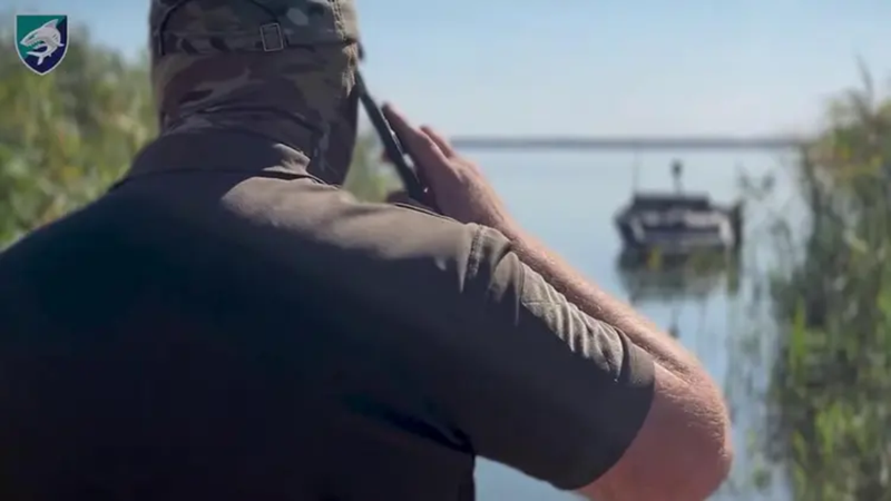 USV “Barracuda” có thể điều khiển từ xa bằng giọng nói nhờ trí tuệ nhân tạo. Ảnh: Militarnyi. Dieu khien.png