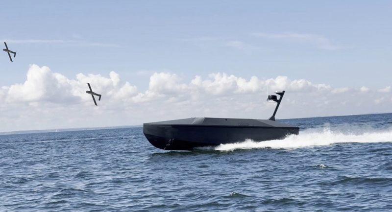 Tàu không người lái Stormrider phóng đạn tuần kích "Warmate" . Ảnh: Defence-ua. Stormrider phong dan.png