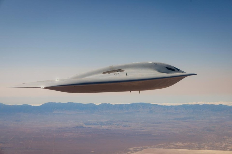 Chiếc B-21 Raider thứ hai bay thử nghiệm chuyến đầu tiên. Ảnh: QQnews.
