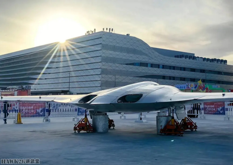Chiếc UAV nhìn từ phía sau. Ảnh: NetEase. Nhin tu phia sau.png