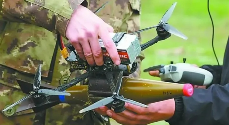 UAV tự sát là mục tiêu thích hợp nhất của Iron Beam. Ảnh: Wforum. UAV tu sat.png