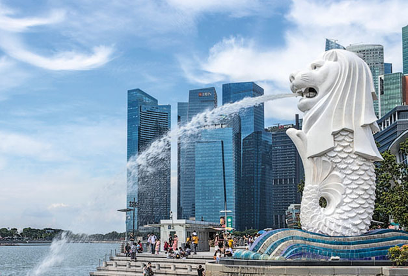 Chính phủ Singapore đã đưa ra những Chính sách mới để thay đổi tình hình, giành nguồn vốn toàn cầu. Ảnh: Zaobao. Nha giau roi Singapore.png