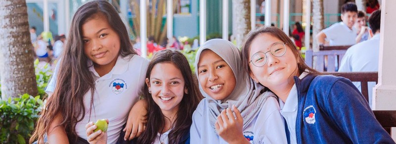 Học sinh Trung Quốc và các bạn trong trường quốc tế ở Penang. Ảnh: Thestar. Du hoc sinh o Malay.jpg
