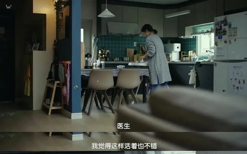 Phần lớn phụ nữ đã có gia đình đều có "ca làm việc thứ hai" vất vả ở nhà. Ban ron viec nha.jpg