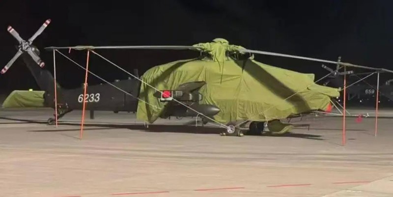 May bay nguyen mau.jpg