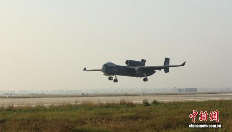 Ngày 11/12, UAV tàu mẹ "Cửu Thiên" đã bay thử chuyến đầu tiên thành công. Ảnh: CNS.