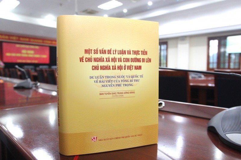 Ấn phẩm được Dịch sang 7 thứ tiếng năm 2023 và được tái bản năm 2024. img_6288-1637055982086.jpg