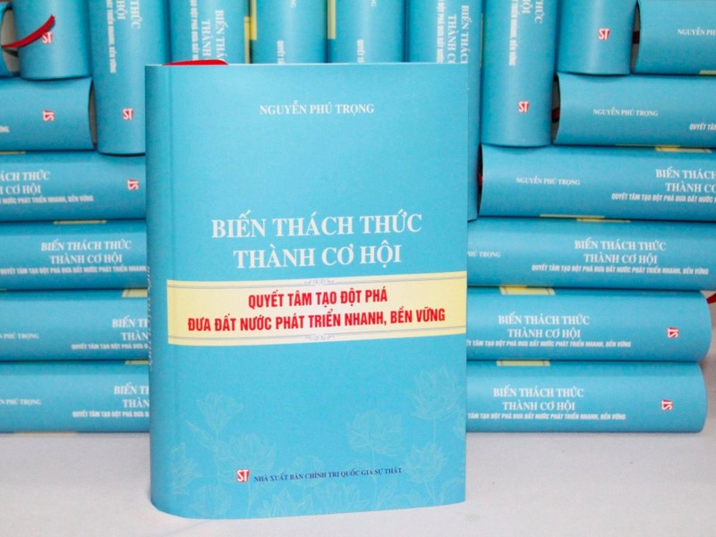 Ấn phẩm tuyển chọn các bài phát biểu, bài viết, bài trả lời phỏng vấn, thư, điện... của đồng chí Tổng Bí thư Nguyễn Phú Trọng từ tháng 4/2021 đến tháng 12/2022. img_8288.jpg