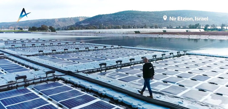 Apollo đã xây dựng trang trại năng lượng mặt trời nổi trên hồ chứa ở miền bắc Israel. Ảnh Nocamels