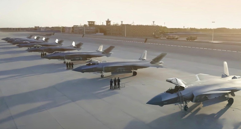 Các máy bay chiến đấu thế hệ thứ năm J-20 Trung Quốc trên căn cứ sân bay. Ảnh Military Watch.