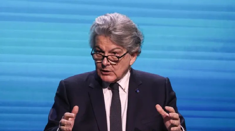 Thierry Breton, ủy viên thị trường nội bộ của Liên minh Châu Âu, có bài phát biểu quan trọng tại Mobile World Congress ở Barcelona. Angel Garcia /Bloomberg/Getty Images