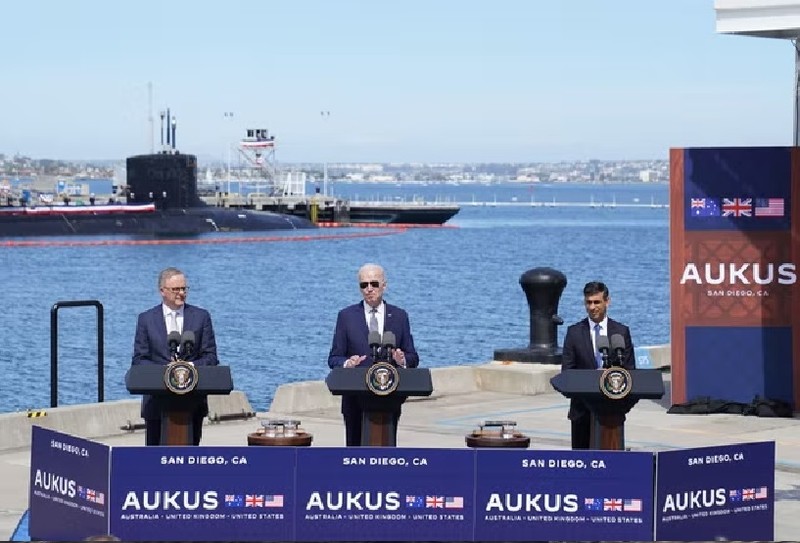 Các nhà lãnh đạo ba quốc gia khẳng định, thỏa thuận này không làm tăng nguy cơ phổ biến vũ khí hạt nhân.