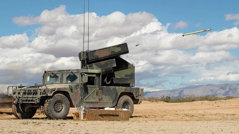 Hệ thống tên lửa phòng không tự hành AN/TWQ-1 Avenger. Ảnh Janes Hệ thống tên lửa phòng không tự hành AN/TWQ-1 Avenger. Ảnh Janes