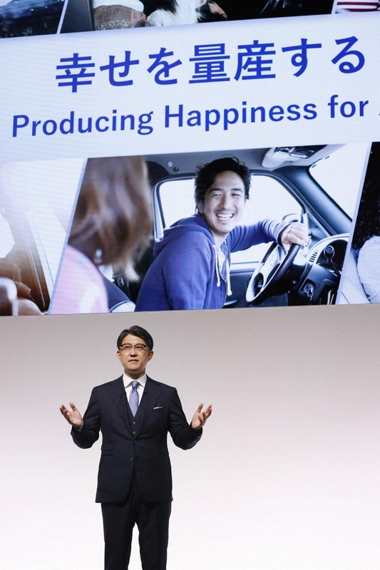 CEO Toyota Motor Corp. Koji Sato phát biểu trong cuộc họp báo ở Tokyo vào ngày 7/4/2023. Ảnh Kyodo