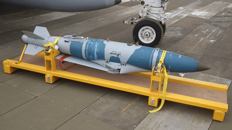 Bom dẫn đường chính xác JDAM-ER, được cung cấp cho quân đội Ukraine. Ảnh Military Ukraine. Bom dẫn đường chính xác JDAM-ER, được cung cấp cho quân đội Ukraine. Ảnh Military Ukraine.