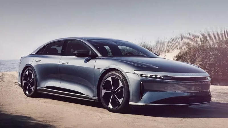 Mẫu SUV điện hạng sang Lucid Air Pure RWD. Ảnh Carscoops