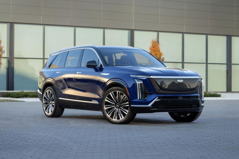 Mẫu xe SUV điện 3 hàng ghế có tên gọi Vistiq của Cadillac. Ảnh Cadillac