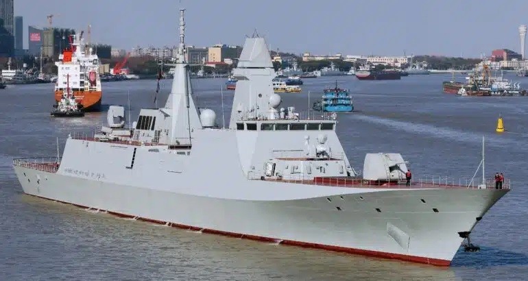 Siêu khinh hạm Type 054B đầu tiên bắt đầu giai đoạn thử nghiệm chế tạo. Ảnh Naval News