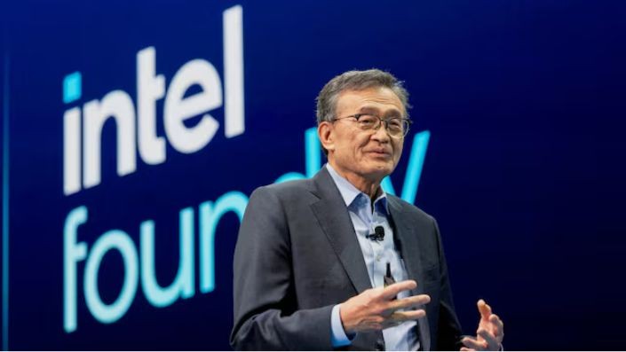 Tổng giám đốc điều hành của Intel, Lip-Bu Tan, phát biểu tại Hội nghị Công nghệ Sản xuất thường niên của công ty tại San Jose, California. Ảnh: Nikkei Asia.