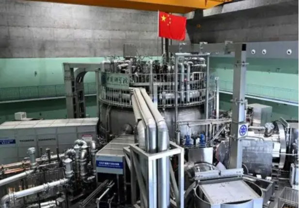 Thiết bị tokamak siêu dẫn (EAST). Ảnh: Interesting Engineering. Capture.PNG