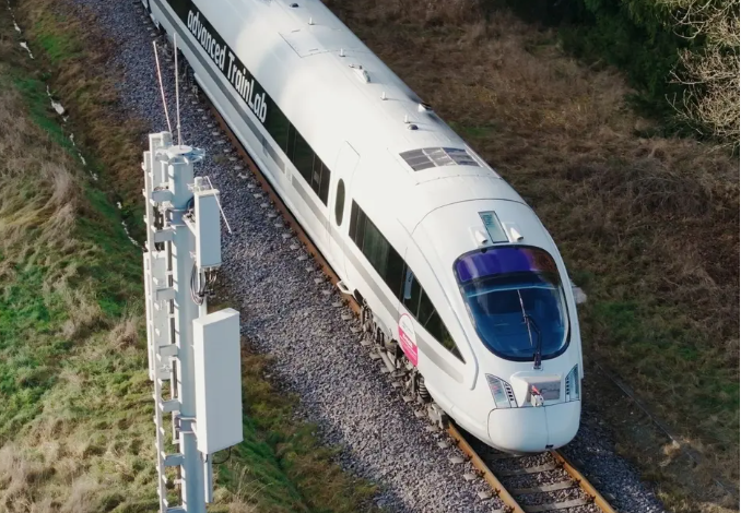 Đoàn tàu chạy trên đường thử nghiệm của Deutsche Bahn Capture.PNG