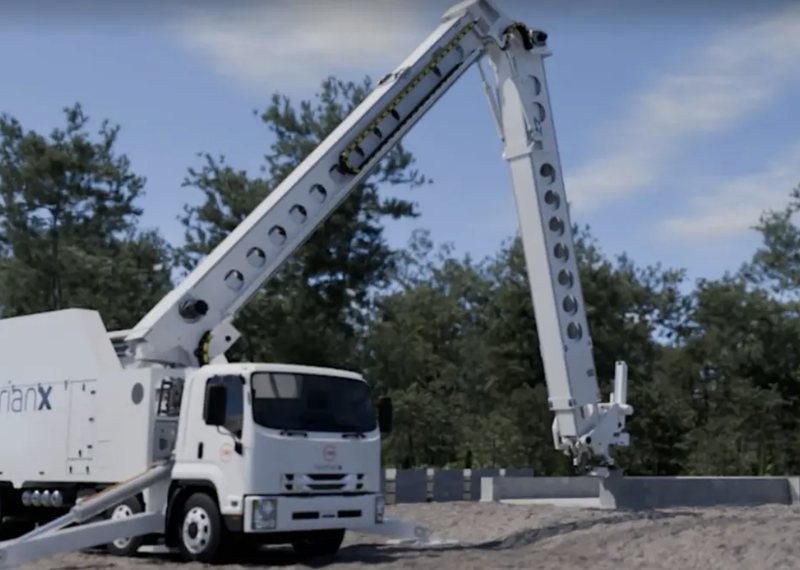 Robot xây gạch Hadrian của FBR đang hoạt động. Ảnh màn hình 2025-10-14 lúc 08.33.22.png