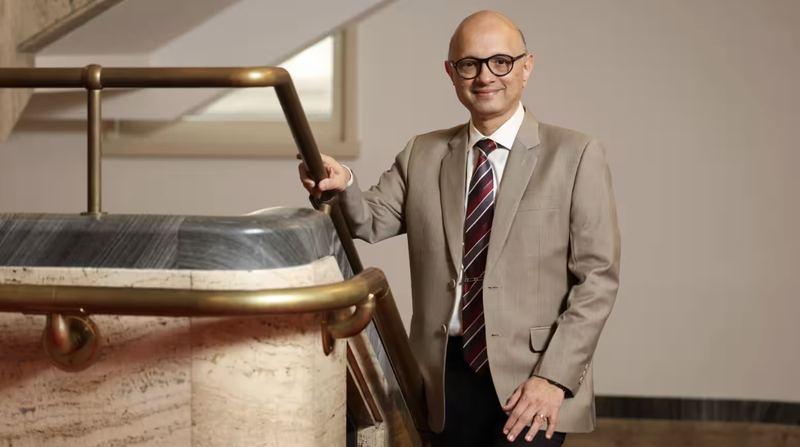 Phó chủ tịch cấp cao kiêm Giám đốc công nghệ của Tata Consultancy Services, Harrick Vin. Ảnh: Nikkei Asia. Ảnh màn hình 2025-10-14 lúc 08.44.06.png
