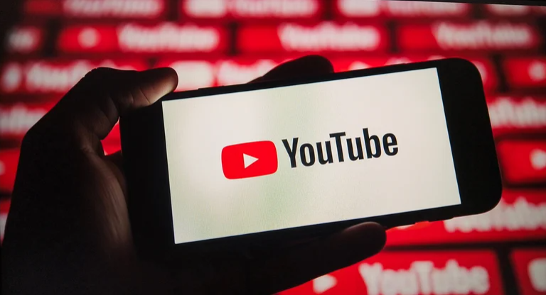 YouTube cho phép người dùng tùy chỉnh trang chủ bằng cách trò chuyện với AI