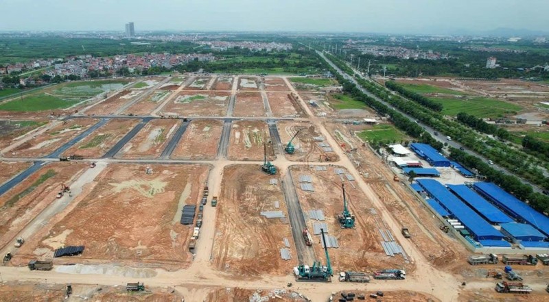 Người Việt Nam định cư ở nước ngoài là công dân Việt Nam có đầy đủ quyền và nghĩa vụ trong quản lý, sử dụng đất như cá nhân trong nước. tien-do-vinhomes-co-loa-3-1024x565.jpg