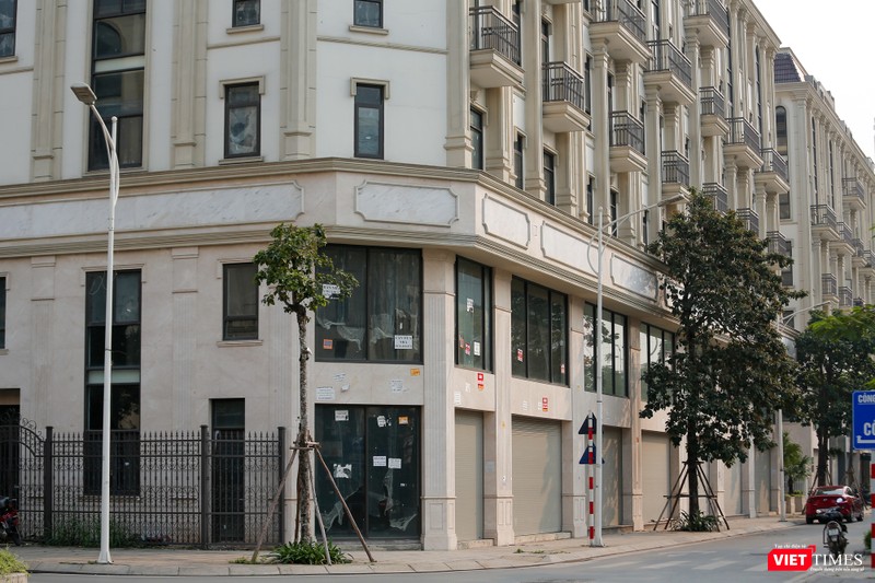 Loạt shophouse tại khu đô thị Him Lam có mặt tiền rộng rãi, vị trí đắc địa nhưng phần lớn bỏ trống, không có người thuê. VT-him lam.jpg