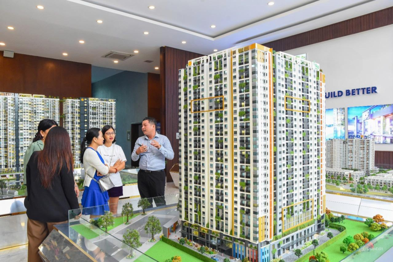 Giá nhà trung bình sơ cấp Hà Nội vọt lên 79-91 triệu đồng/m2, gần như không còn căn dưới 2 tỷ đồng. 33-1747040350-6eafb662-83d9-4a07-8f77-ecf7d670d346-b451d215.jpg