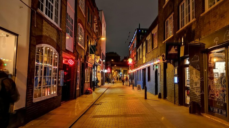 Trên tay Huawei P20 Pro: “Triệu phú pixel” mới với cụm 3 camera ảnh 19