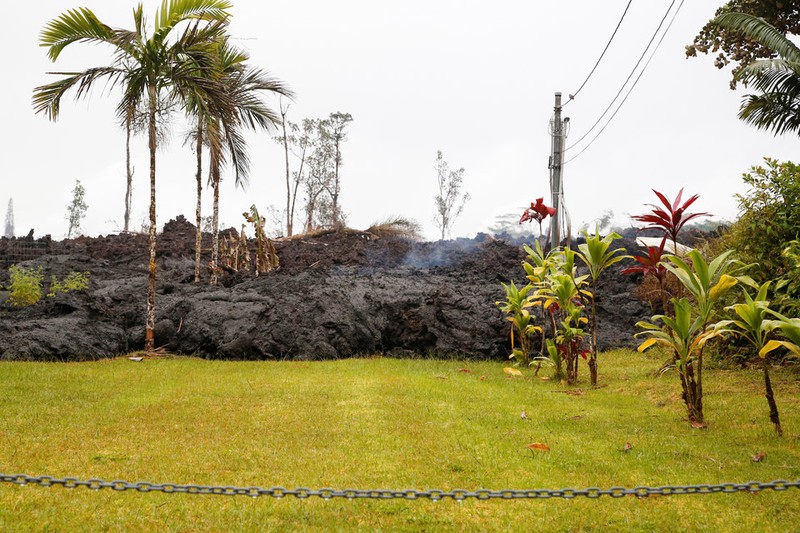Hãi hùng cảnh núi lửa Kilanuea phun trào tạo nên cột khói bụi cao hàng nghìn mét trên bầu trời Hawaii ảnh 15