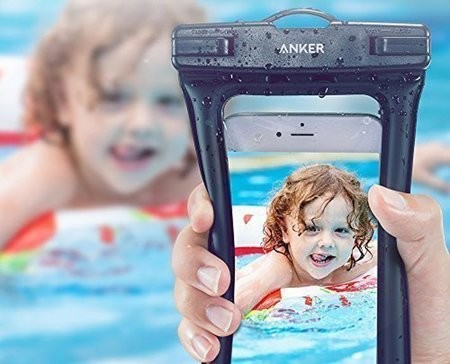 Túi chống nước Anker có giá khá mềm và tương thích với mọi loại smartphone. Ảnh: DT Túi chống nước Anker có giá khá mềm và tương thích với mọi loại smartphone. Ảnh: DT