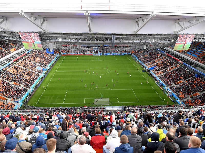Sân Ekaterinburg Arena thừa rất nhiều chỗ trống (màu cam). Ảnh: Independent Sân Ekaterinburg Arena thừa rất nhiều chỗ trống (màu cam). Ảnh: Independent