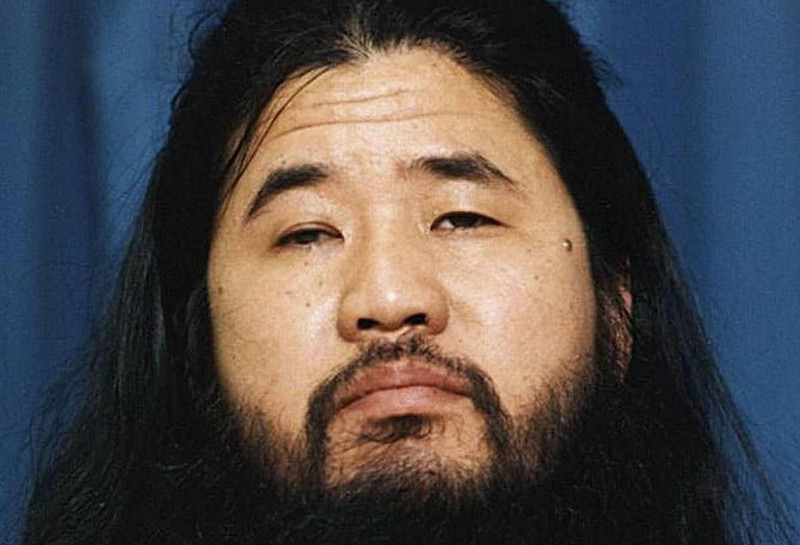 Shoko Asahara là kẻ cầm đầu vụ tấn công khủng bố bằng khí độc Sarin trên các tuyến tàu điện ngầm tại thành phố Tokyo, Nhật Bản vào tháng 3/1995. Ảnh: Japan Times