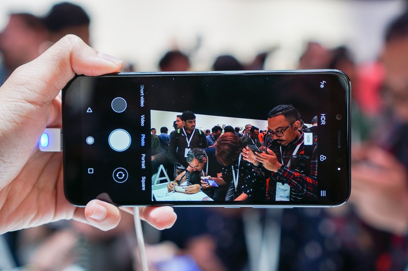 Mi A2 Sony sử dụng cảm biến IMX376 của Sony Mi A2 Sony sử dụng cảm biến IMX376 của Sony