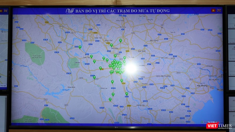 Bản đồ ngập lụt liên tục được cập nhật dựa trên hệ thống camera giám sát, cán bộ hiện trường và thông tin phản hồi của người dân.