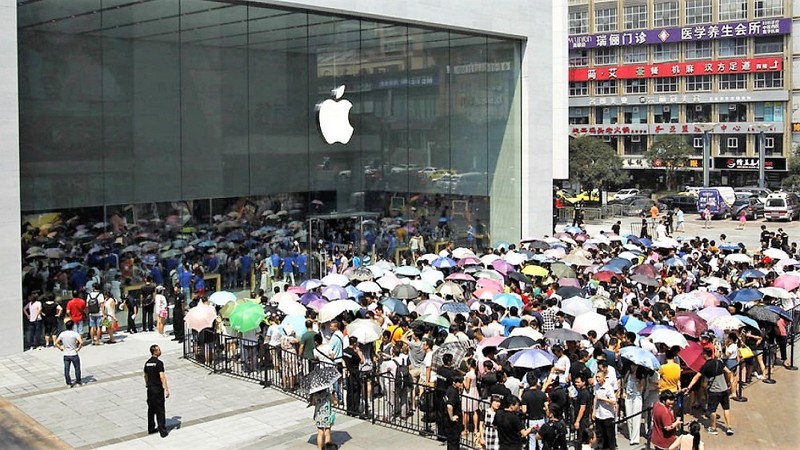 Tại Trung Quốc, Apple đang chiếm thị phần vượt trội so với Samsung. Ảnh: Nikkei Asia.
