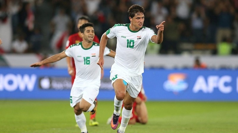 Tiền đạo 18 tuổi Mohanad Ali của tuyển Iraq ăn mừng sau bàn cân bằng tỷ số 1-1. Ảnh: Fox Sport Asia. Tiền đạo 18 tuổi Mohanad Ali của tuyển Iraq ăn mừng sau bàn cân bằng tỷ số 1-1. Ảnh: Fox Sport Asia.