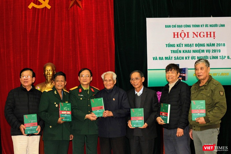 Những hình ảnh khác tại Hội nghị Tổng kết hoạt động năm 2018, triển khai hoạt động năm 2019 và ra mắt 3 tập sách "Ký ức người lính". Những hình ảnh khác tại Hội nghị Tổng kết hoạt động năm 2018, triển khai hoạt động năm 2019 và ra mắt 3 tập sách "Ký ức người lính".