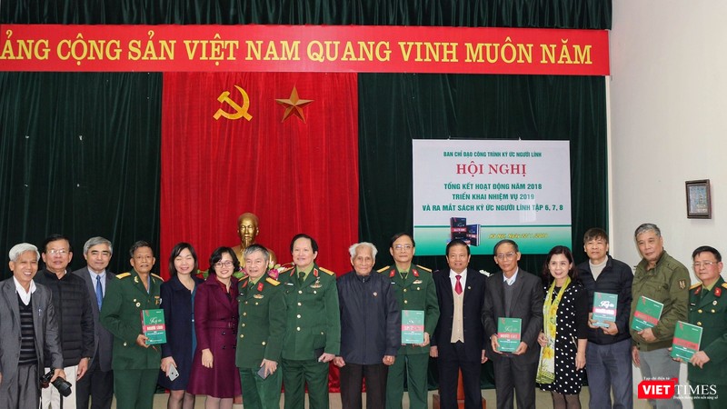 Những hình ảnh khác tại Hội nghị Tổng kết hoạt động năm 2018, triển khai hoạt động năm 2019 và ra mắt 3 tập sách "Ký ức người lính". Những hình ảnh khác tại Hội nghị Tổng kết hoạt động năm 2018, triển khai hoạt động năm 2019 và ra mắt 3 tập sách "Ký ức người lính".